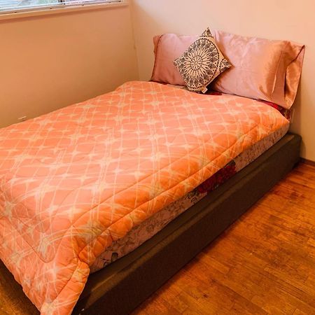 Cosy Romantic Stay In Surrey- Walking Distance From Guildford Town Centre Dış mekan fotoğraf